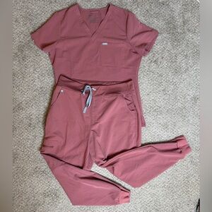 Figs Women's Dusty Rose Joggers Medium Top L/P pants